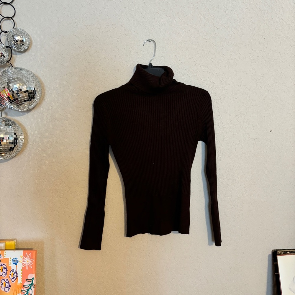 Pout brown ribbed long sleeve turtleneck